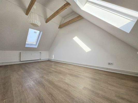 3. Zimmer mit bis zu 3 Meter Deckenhöhe