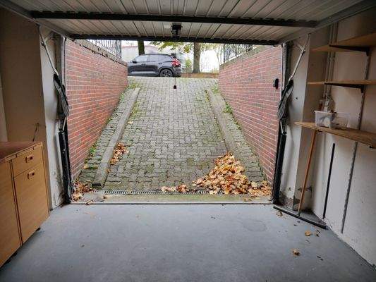 Garage inkl. E-Tor