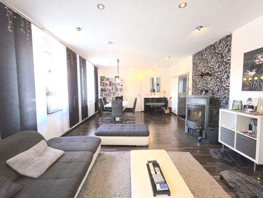 OFFENER WOHN- UND ESSBEREICH