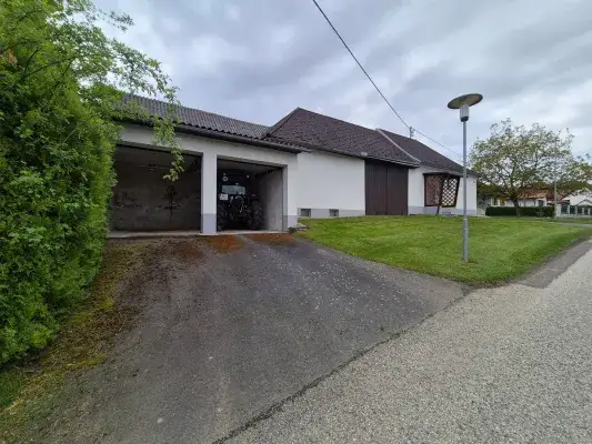 Außenansicht - Straßenseite 2