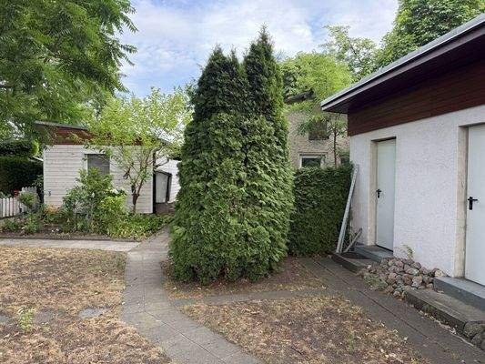 Blick zu den aktuellen Pächtern, mit Gemeinschaftsbädern