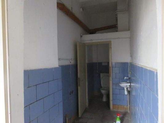 EG: hintere WC-Einheit