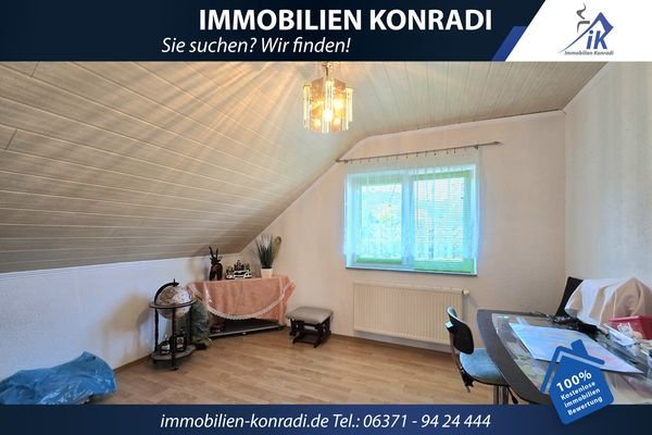 Schlafzimmer DG