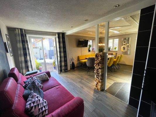 Wohn- und Esszimmer (EG)