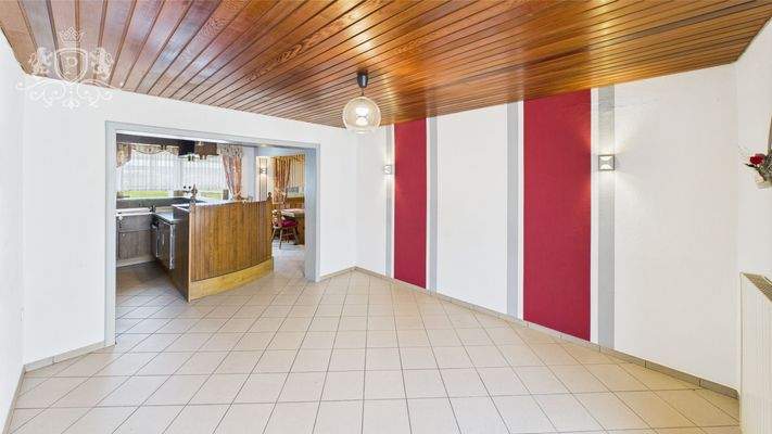 CAM01984G0-PR0471-STILL013