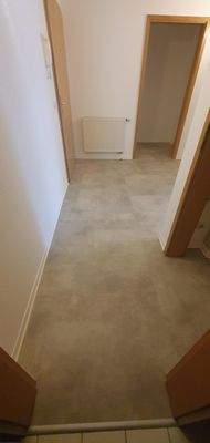 Flur mit Blick vom Bad aus