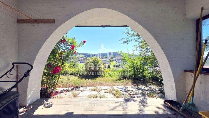 Windgeschützter Freisitz