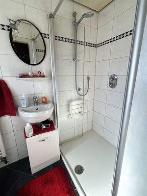 Duschbad im Erdgeschoss