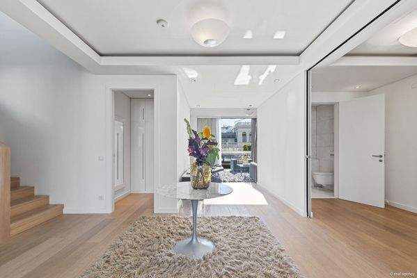 2025-09-15-S01408-Schottenring 22, 1010 Wien-006