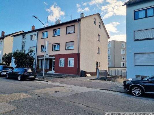 1 - Haus Vorderansicht