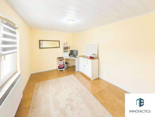 Büro OG (KI-geräumt)