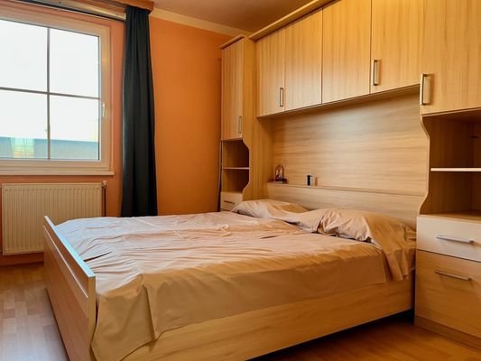 Schlafzimmer 2