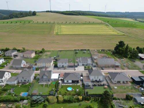 Luftansicht Hausrückseite mit benachbarten Feldern