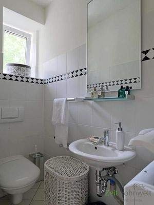 Gäste-WC mit Waschmaschine