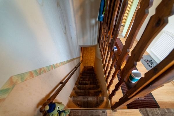 Treppe zum Untergeschoss