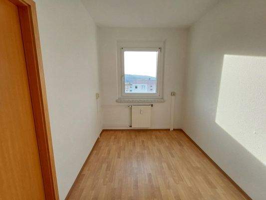 Leeres Zimmer mit Fenster