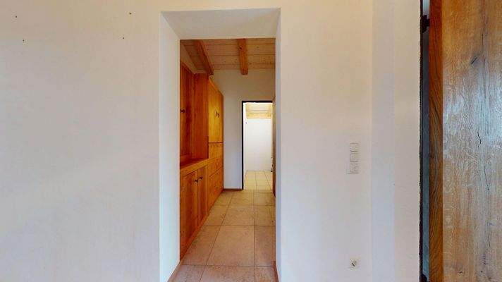 Ankleide mit Einbauschrank, Technikraum 