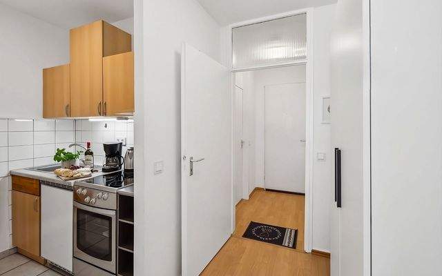 Wohnen auf Zeit Wiesbaden Kanzelstr möbliert mieten bei urbanbnb (11).jpeg