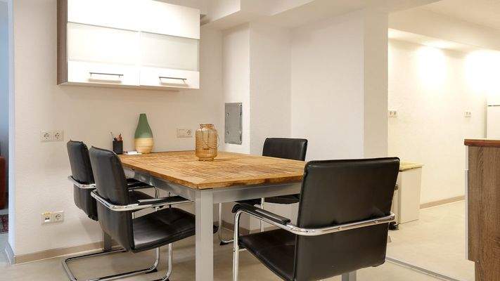 168 Esstisch (1 von 1).jpg