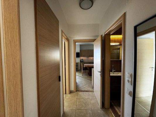 Kreta, Panormos: Apartment im ersten Stock in einer Wohnanlage zu verkaufen