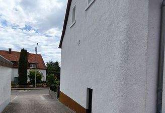 Seitliche Hofeinfahrt
