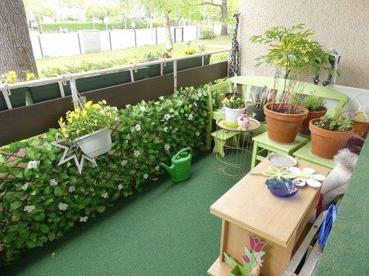 Großer Balkon/ Loggia
