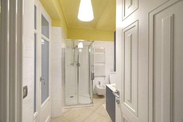 elegantes Haus im Zentrum von Canale –  Piemont