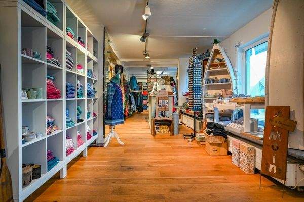 Blick in den rechten Ladenteil (2026).jpg