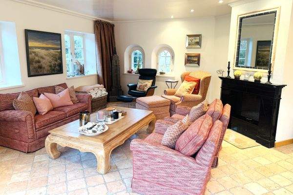 Wohnbereich mit Kamin