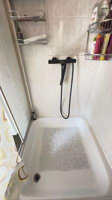 Mietwohnung 2, Bad, Dusche