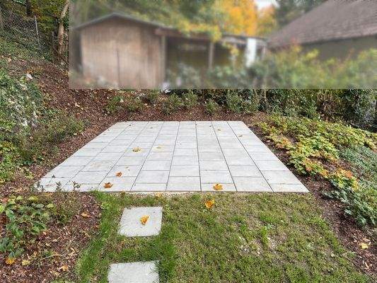 Bergterrasse - seitlich vom Wohnhaus