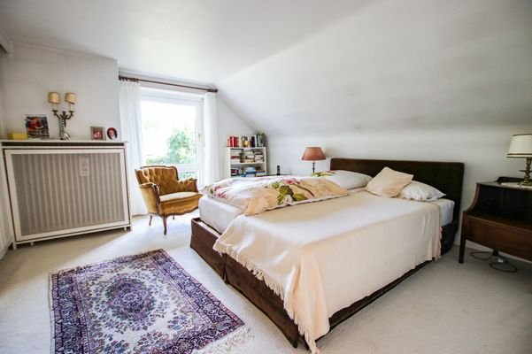 Zimmer 2 OG
