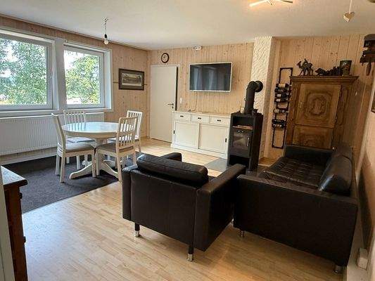 Wohn-/Esszimmer 
