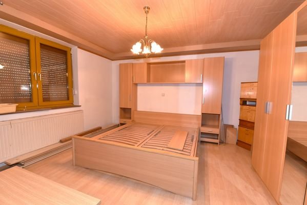 Schlafzimmer UG