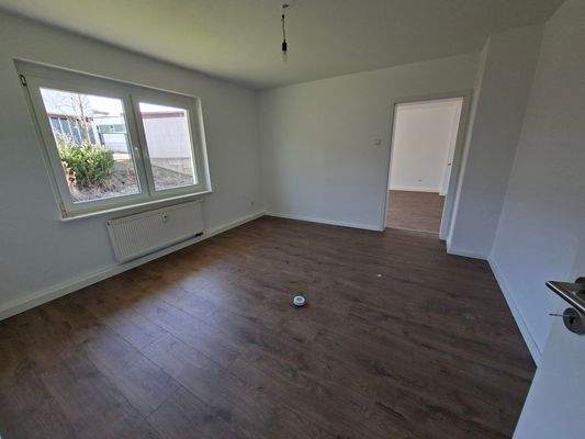 Zimmer 4 rechts von der Diele aus.jpg