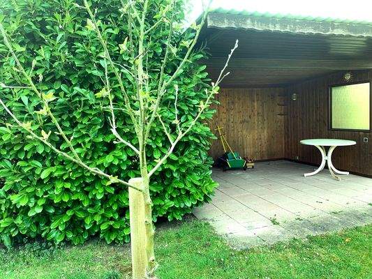 Gartenhütte mit Stromanschluß