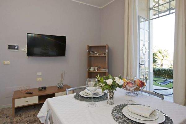 2-Zimmer-Wohnung Nr. 5 mit Terrasse und Garten