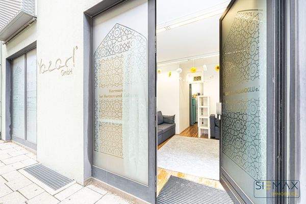 Eingangsbereich von der Schwanthalerstraße aus