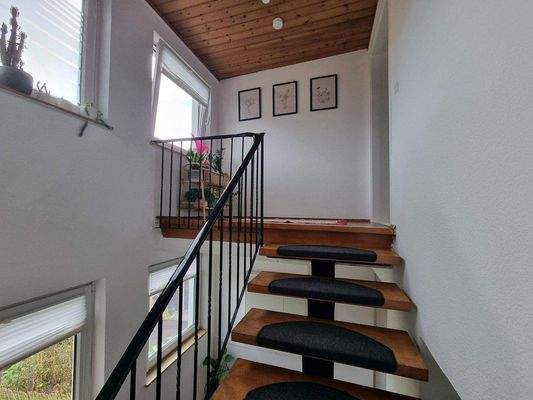 Treppenhaus OG.jpg