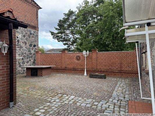 Innenhof - Außensitz für Pensionsgäste