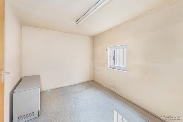 Büro im OG