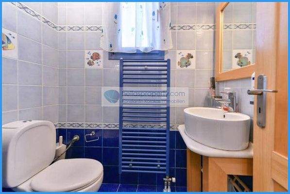 34db7c2fc1714d8597d6902f1ca1ff2e-original