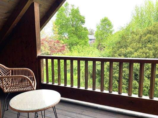 28 Balkon Loggia Sommerimpression.jpg