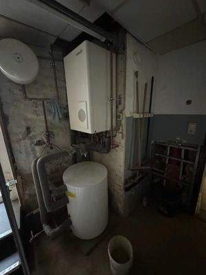 24 Nebenraum mit Gasheizung