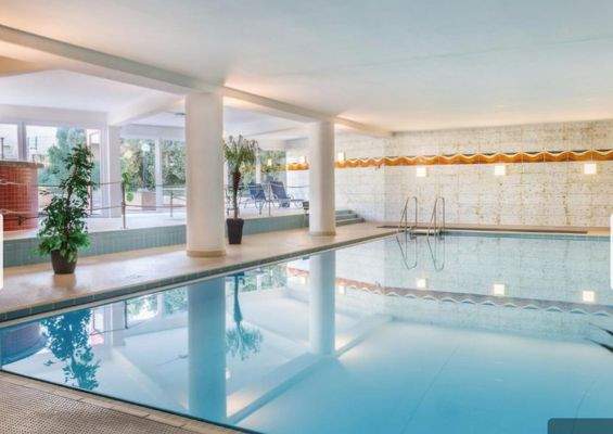 Schwimmbad und Sauna