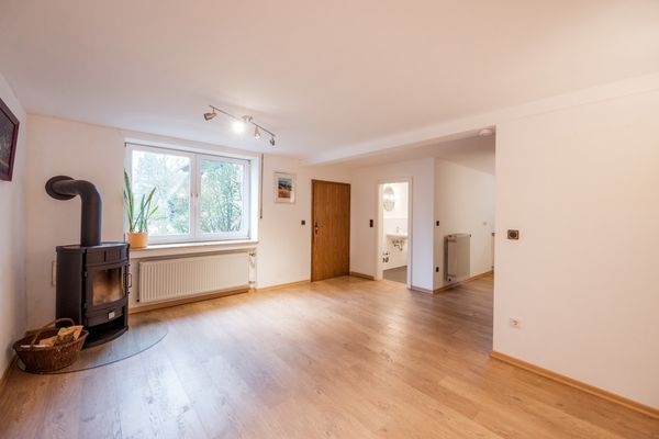 Einliegerwohnung mit  separatem Eingang und Kaminofen