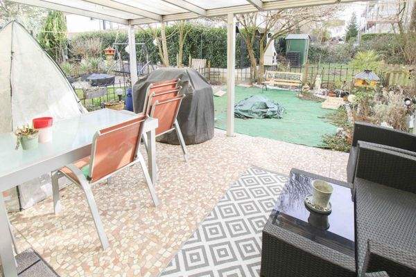 Überdachte Terrasse