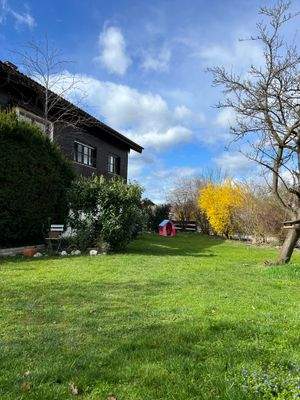 großzügiger privater Garten