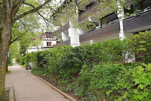 Aussenbild Fußgängerweg