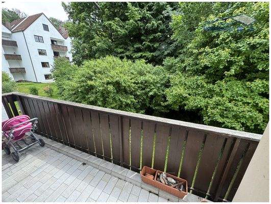 Balkon mit Blick ins Grüne